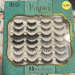Wispies Lashes